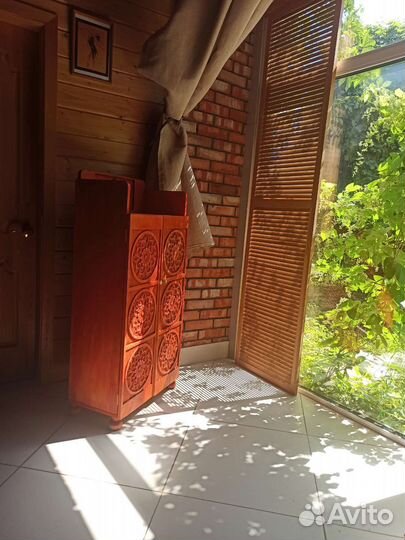 Шкаф резной винтаж