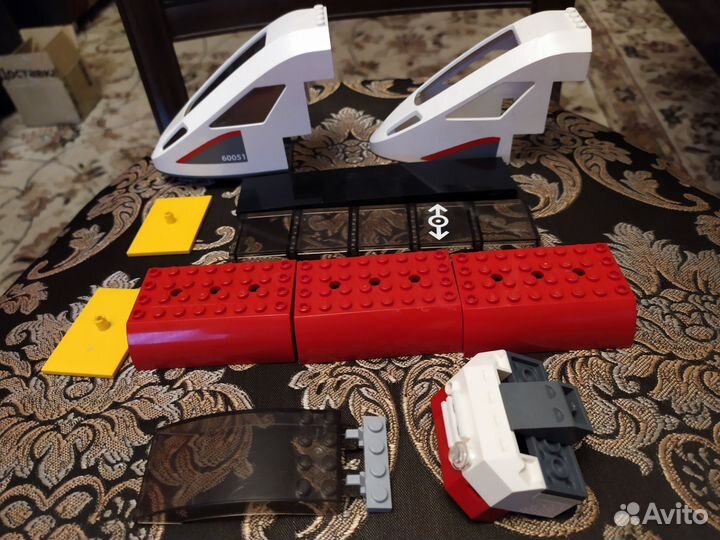 Lego детали от поезда