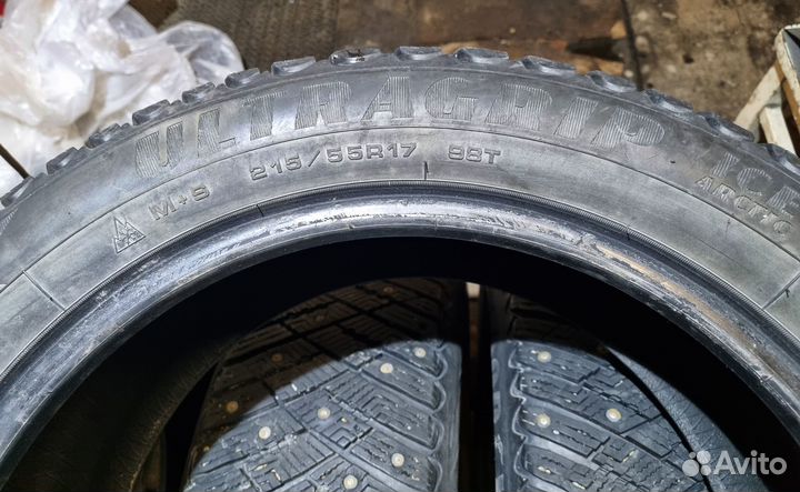Goodyear Ultragrip Ice Arctic 215/55 R17 98T
