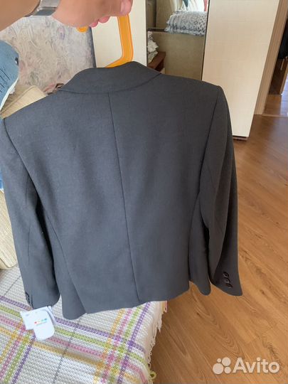 Школьный костюм для мальчика 128 серый