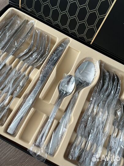 Набор столовых приборов новый