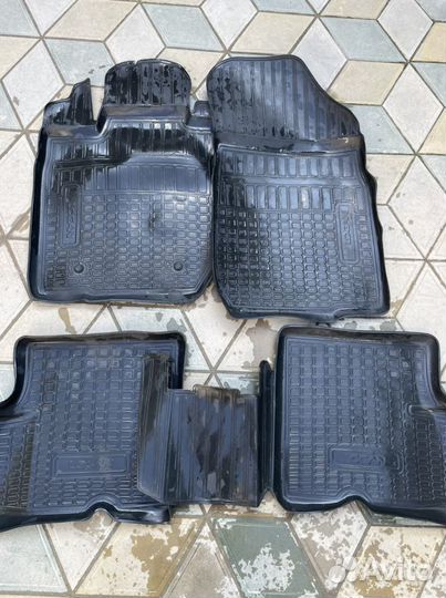 Коврики на Priora.:. На Renault Логан