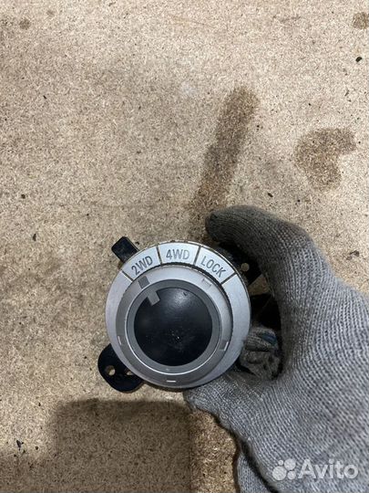 Кнопка управления трансмиссией Peugeot 4007