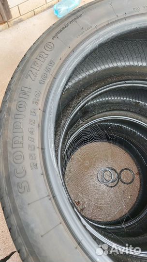 Pirelli Scorpion Zero 255/45 R20 105V