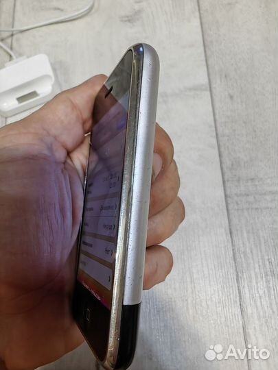 iPhone, 8 ГБ