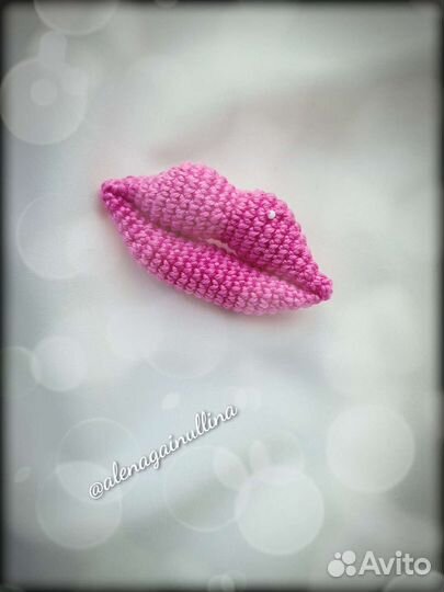 Вязаные брошки ручной работы