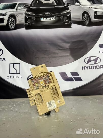 Блок предохранителей салонный Киа Оптима 4