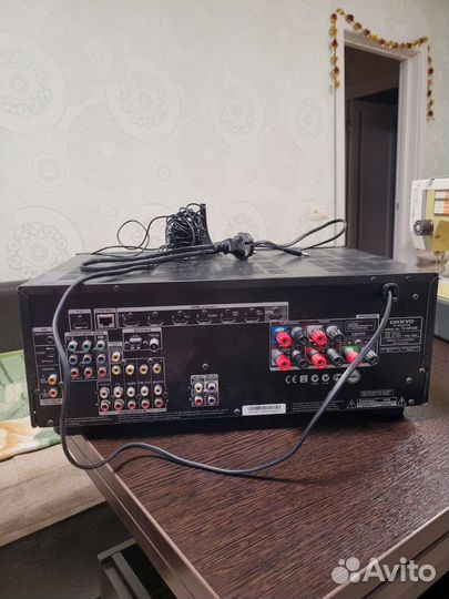 Av ресивер Onkyo TX-NR525