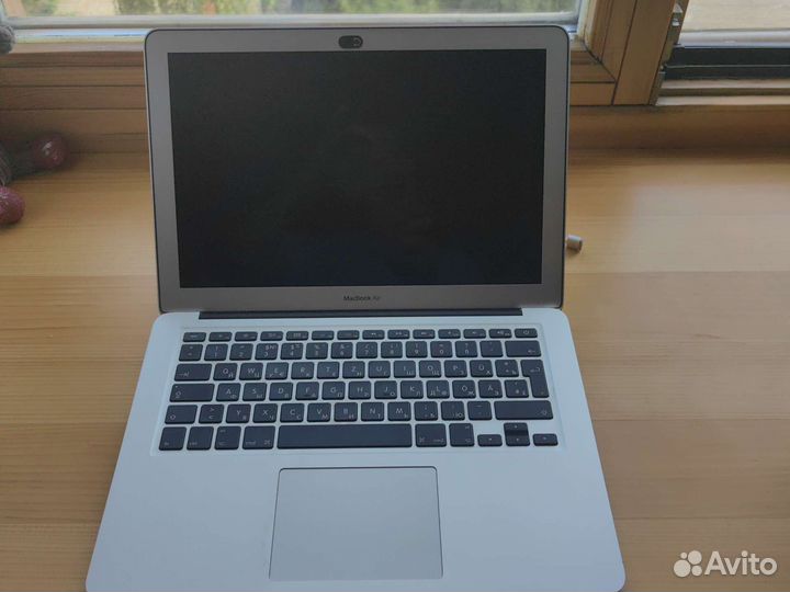 Macbook air 13 early 2015