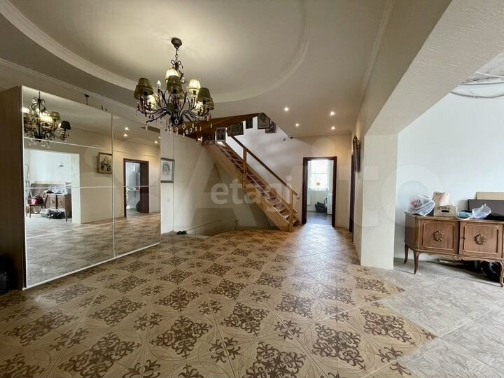 Дом 365 м² на участке 10 сот.