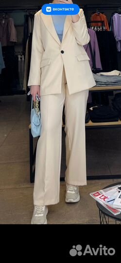 Брючный костюм женский