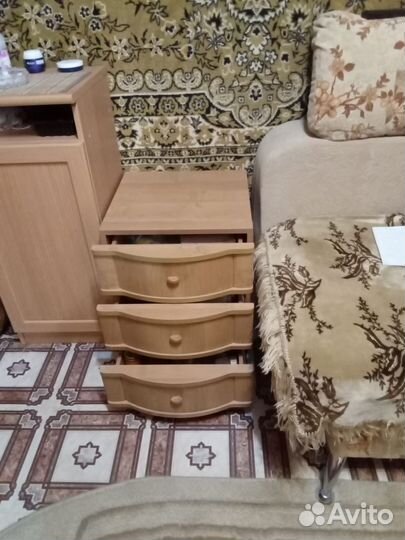 Тумба прикроватная