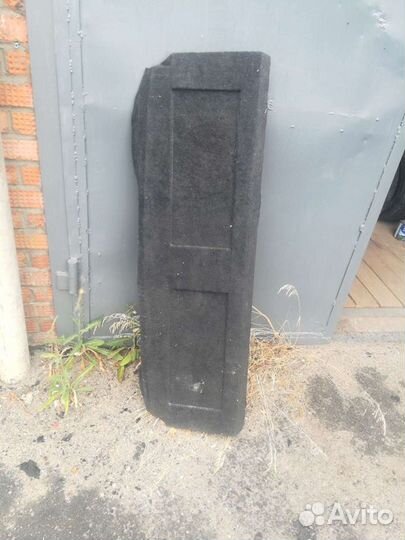 Задняя полка