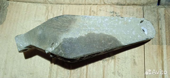 Кронштейн коробки передач Opel Vectra b