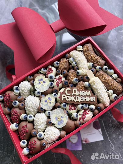 Клубника в шоколаде / Цветы, букеты из клубники