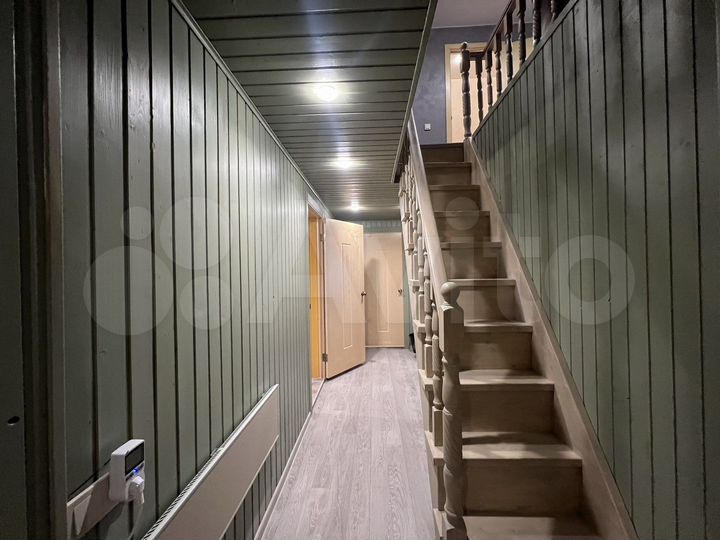 Дом 188 м² на участке 8 сот.