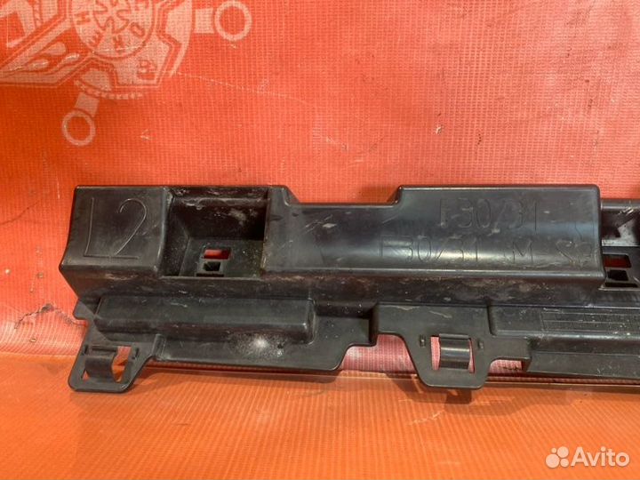 Кронштейн левый Bmw 3-Series F30 F31 2.0 N47N 2012