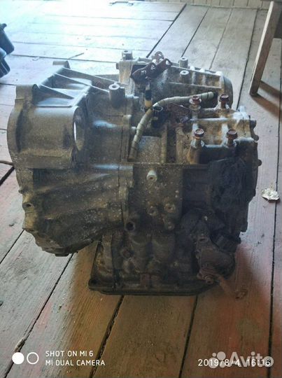 Двигатель и коробка на Toyota Avensis2