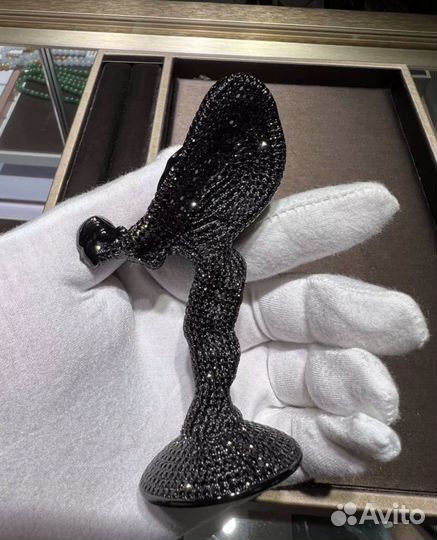 Spirit of ecstasy статуэтка на rolls royce