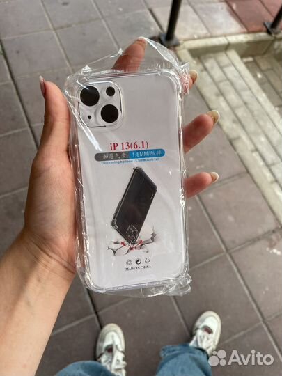 Чехол прозрачный на iPhone 13