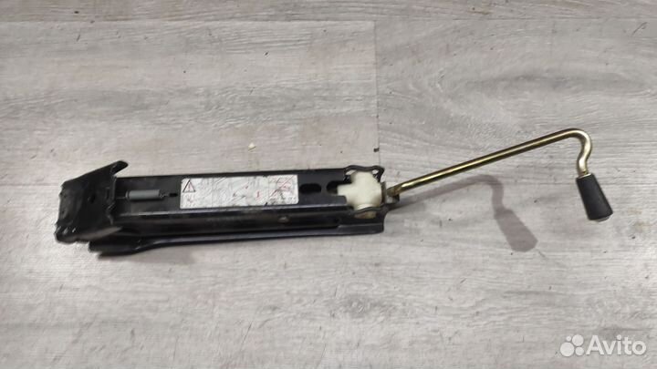 Домкрат штатный пежо