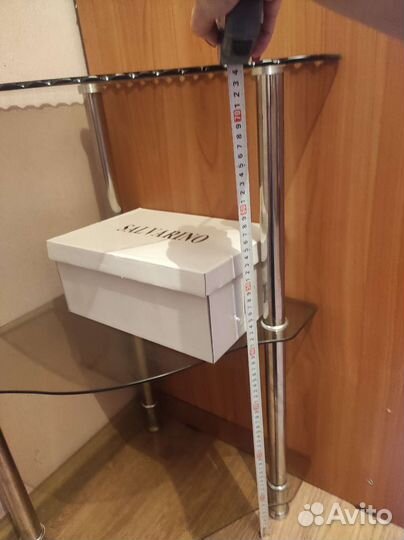 Стеклянная тумба под тв