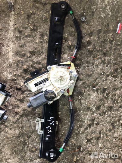 Задний стеклоподъемник BMW X3 Е83