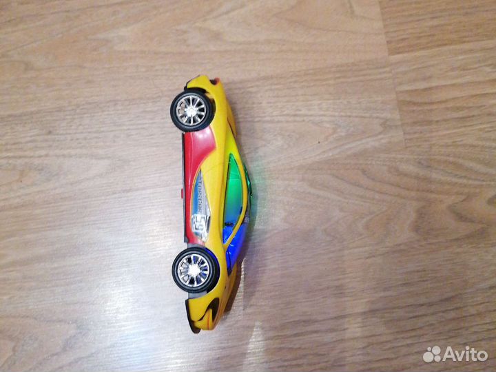 Игрушка автомобиль