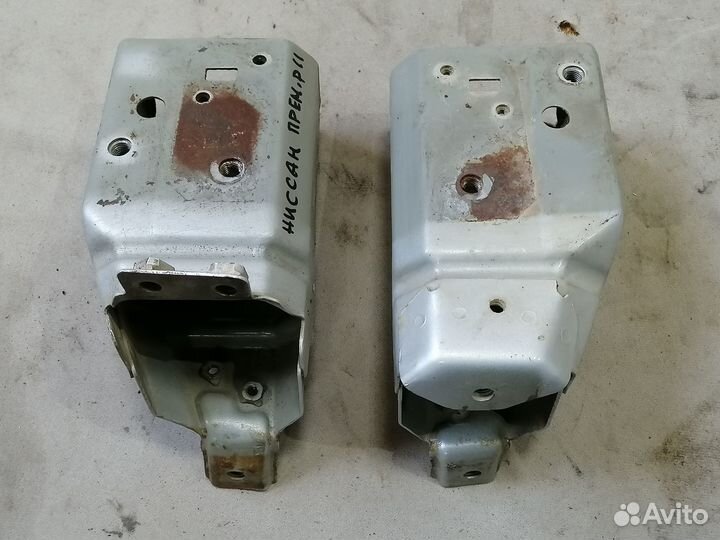 Кронштейн креплен.бампера перед.Nissan Primera P11
