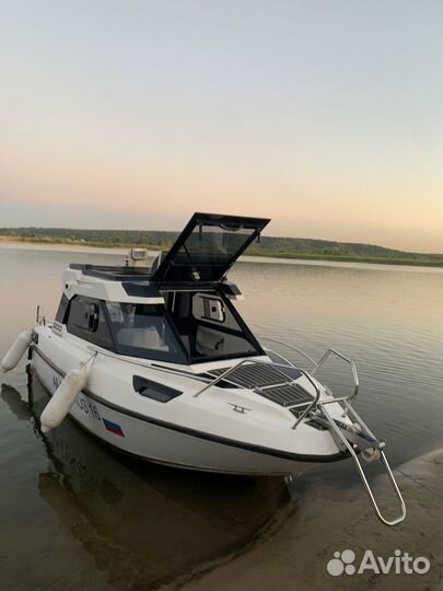 Катер Grizzly 600 cabin