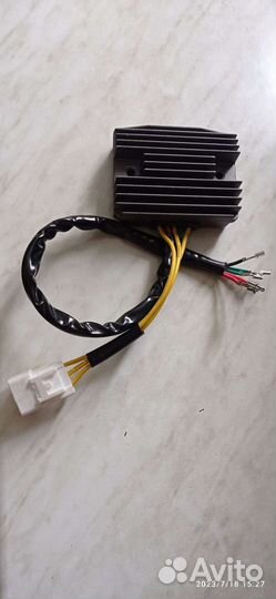 Реле зарядки, или регулятор напряжения