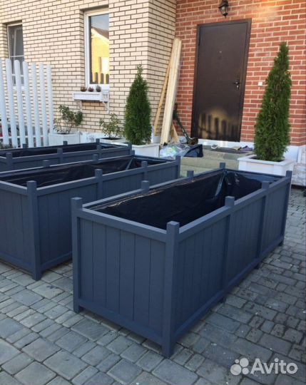 Высокая грядка из дерева. Уличное кашпо. Клумба