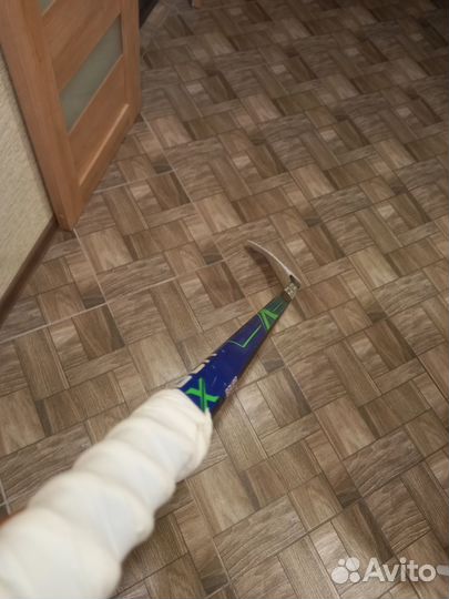 Клюшка хоккейная bauer правый хват