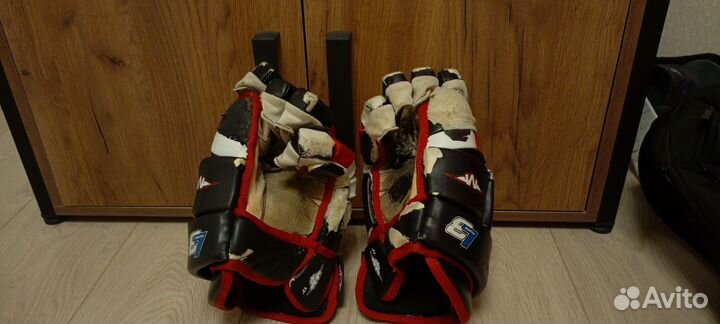 Краги хоккейные Mission