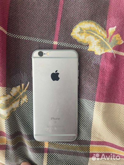Телефон iPhone 6s