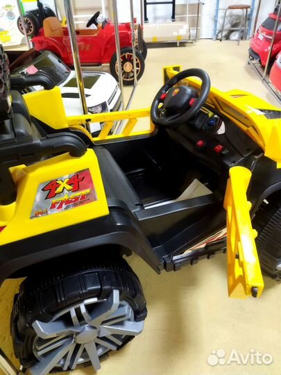 Электромобиль Джип Сафари