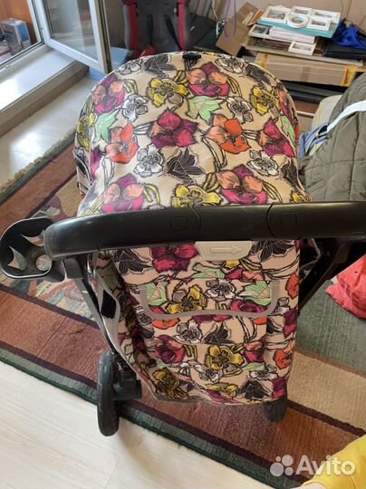 Коляска прогулочная
