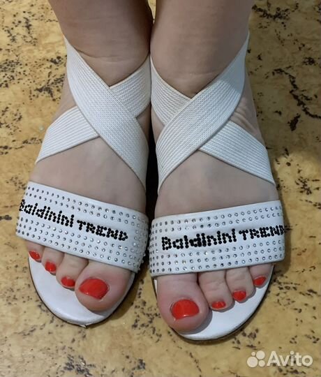 Босоножки белые Baldinini trend Италия, 35