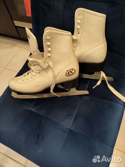 Коньки женские 37