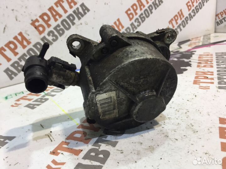 Рено Трафик Насос вакуумный