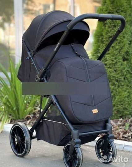 Прогулочная коляска с перекидной ручкой