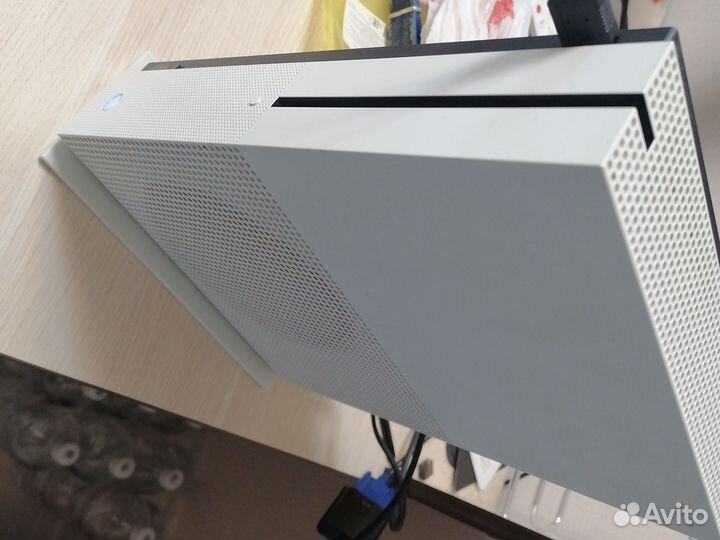 Xbox one s 1tb с играми