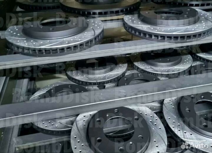 Тормозные диски с перфорацией и слотами tayga