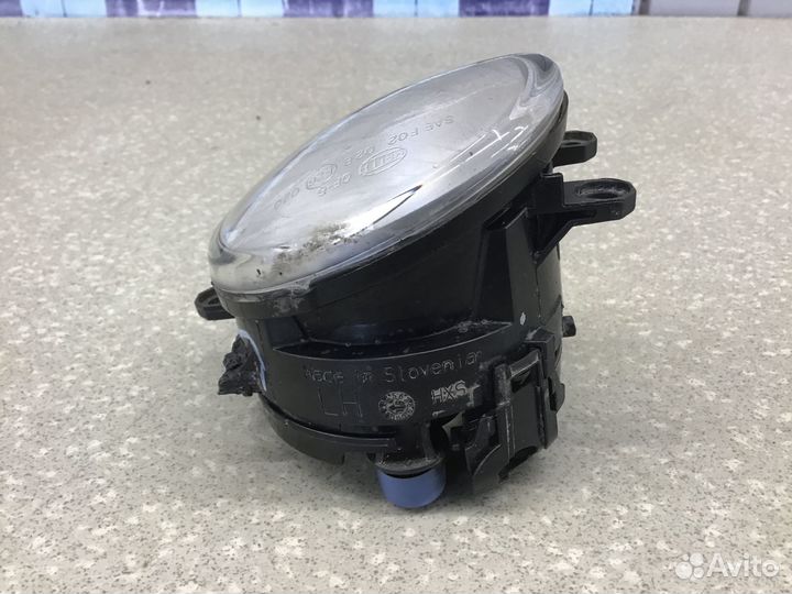 Фара противотуманная левая Toyota CorollaVerso 200