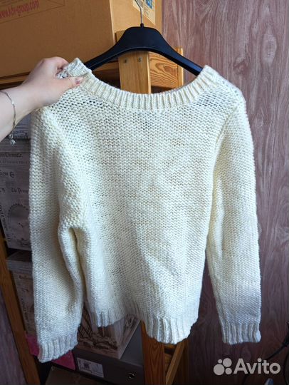 Свитер белый H&M