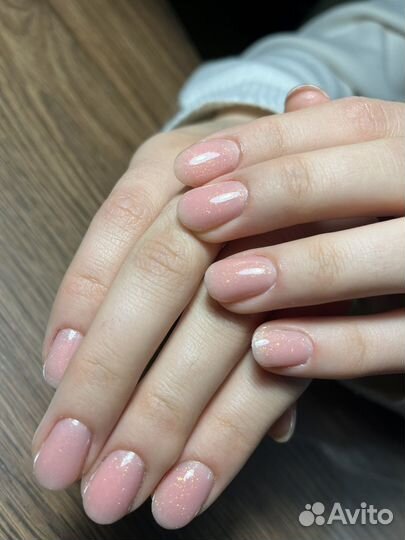 Нужна модель на маникюр