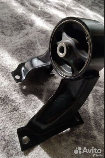 Опора двигателя Mitsubishi Lancer 9