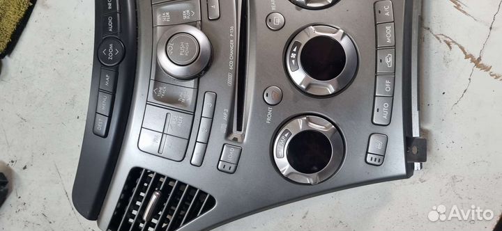 Блок управления климатом на subaru tribeca