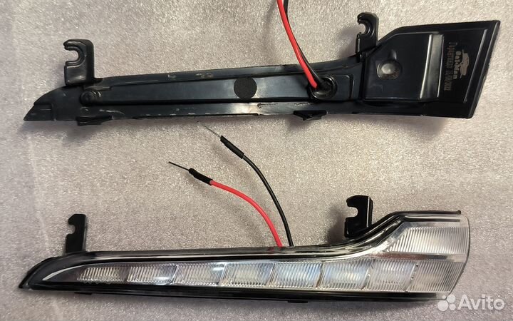Повторители поворота в зеркало LADA Granta