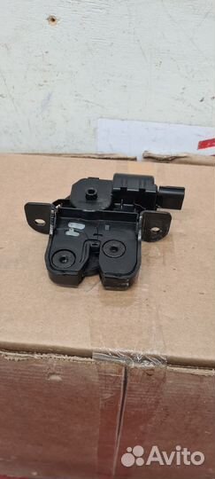 Замок крышки багажника Renault Arkana